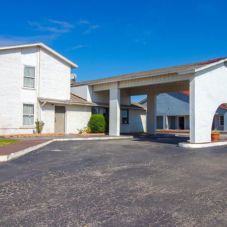 Studio Inn Extended Stay Oklahoma City Airport By Oyo Zewnętrze zdjęcie