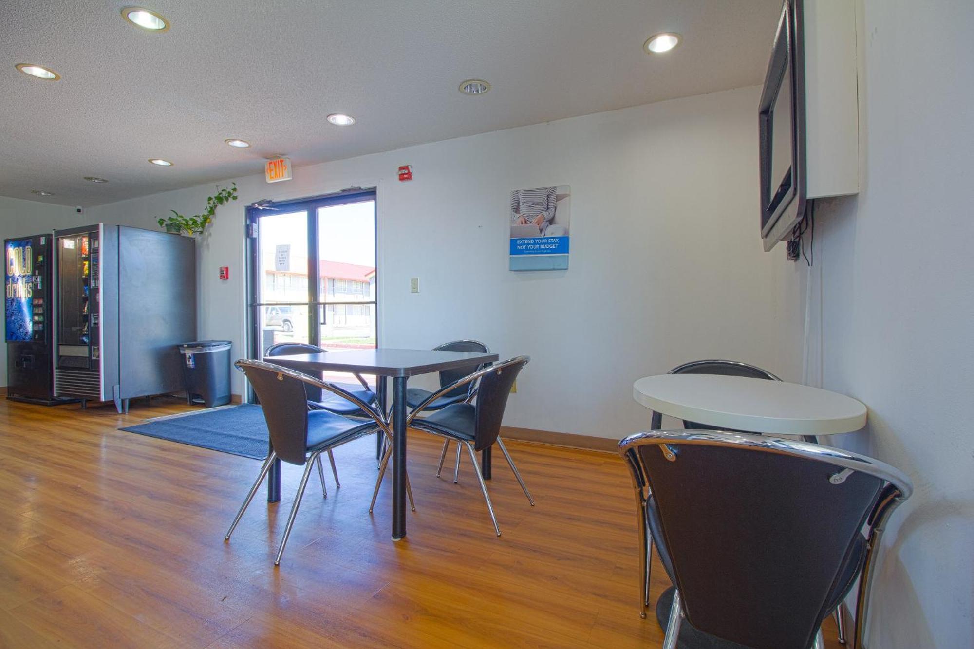 Studio Inn Extended Stay Oklahoma City Airport By Oyo Zewnętrze zdjęcie
