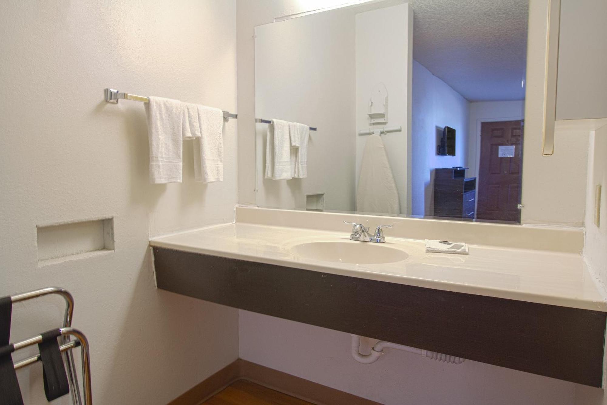 Studio Inn Extended Stay Oklahoma City Airport By Oyo Zewnętrze zdjęcie