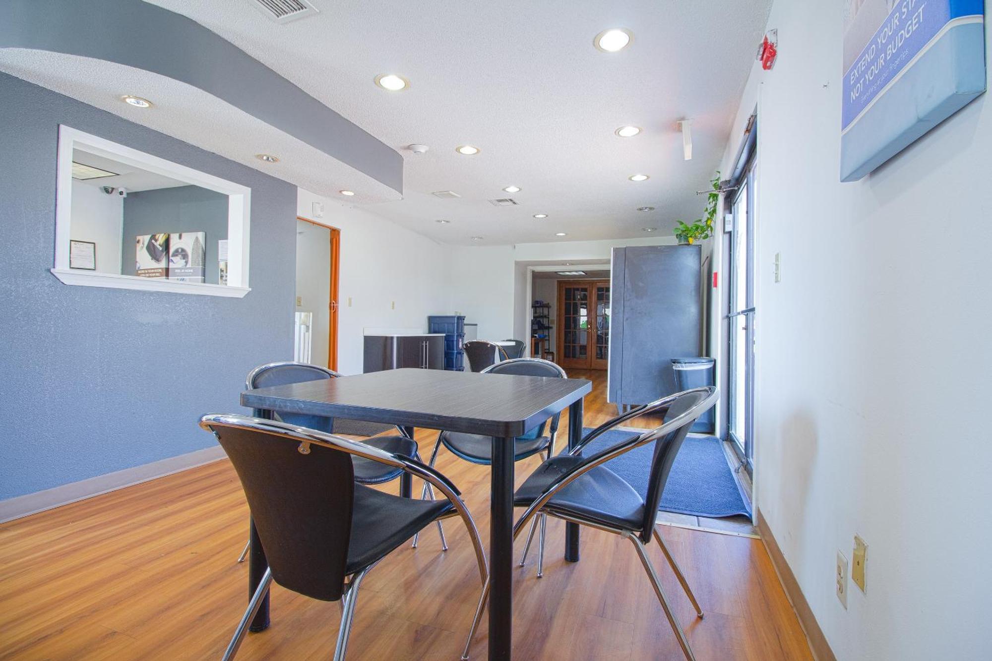 Studio Inn Extended Stay Oklahoma City Airport By Oyo Zewnętrze zdjęcie